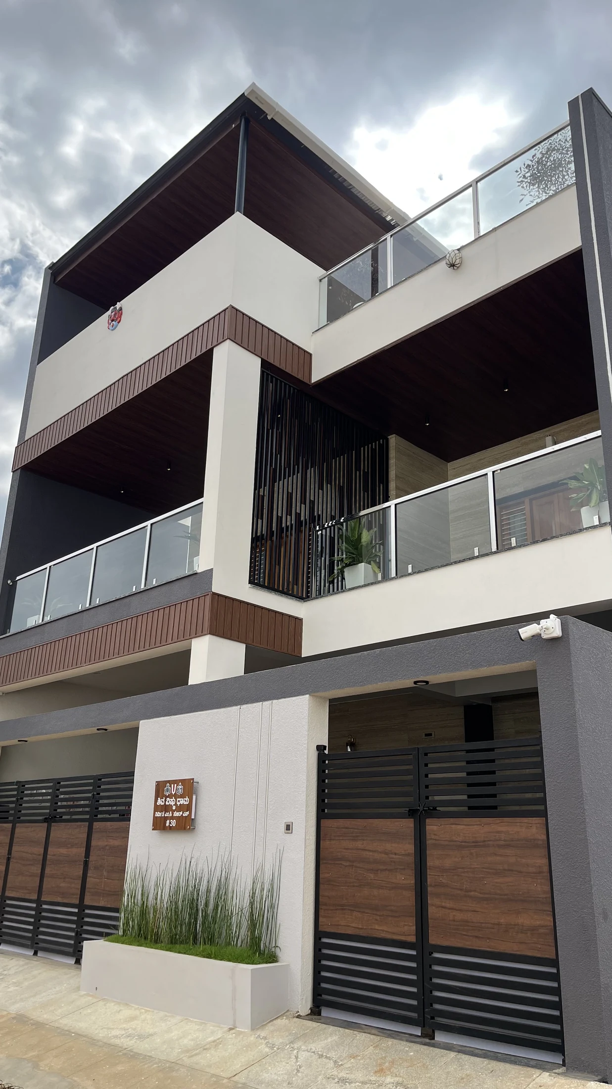 Nirmitha Residence exterior by Nakhsha
