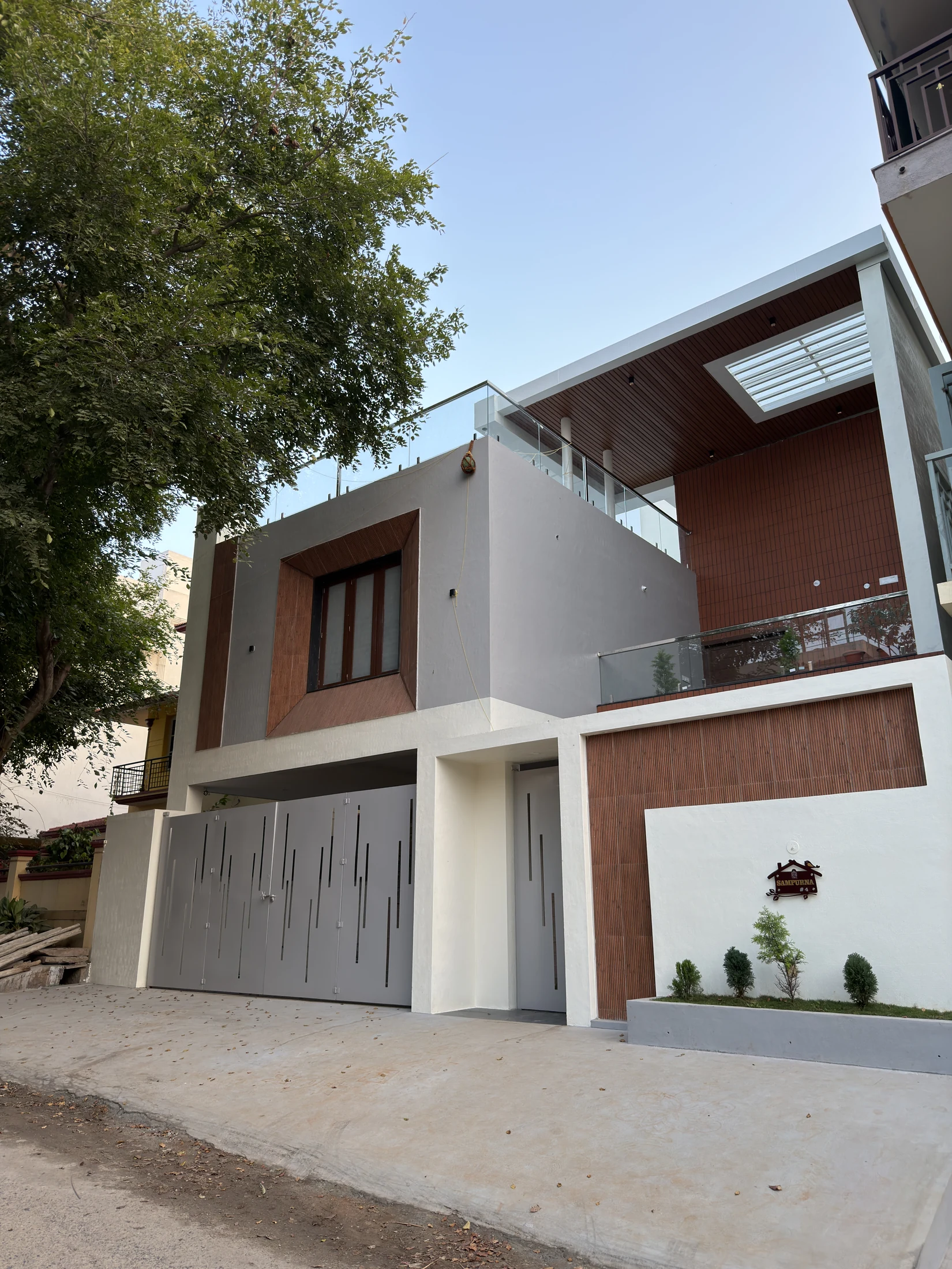 Satish Residence exterior by Nakhsha